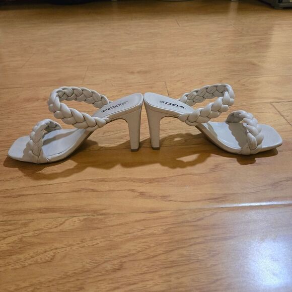 Soda Braided Band Square Heel Sandals - Picture 4 of 10